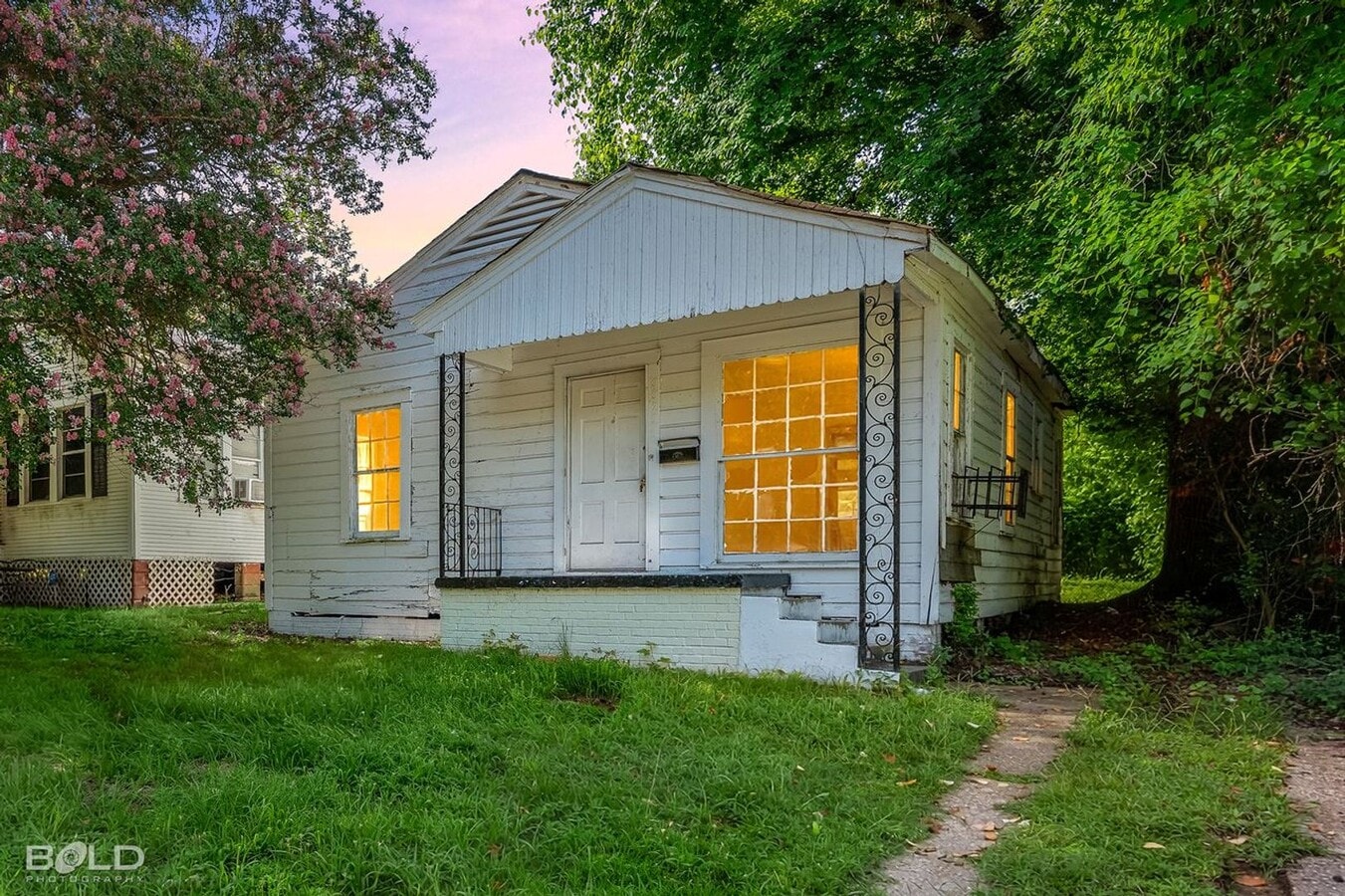 Photo - 3325 Judson St