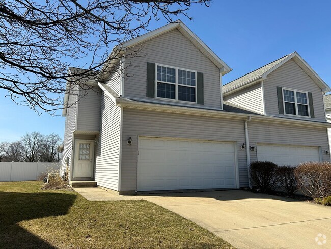 Building Photo - Stunning 3-Bedroom Home with Sunroom & 2-C...