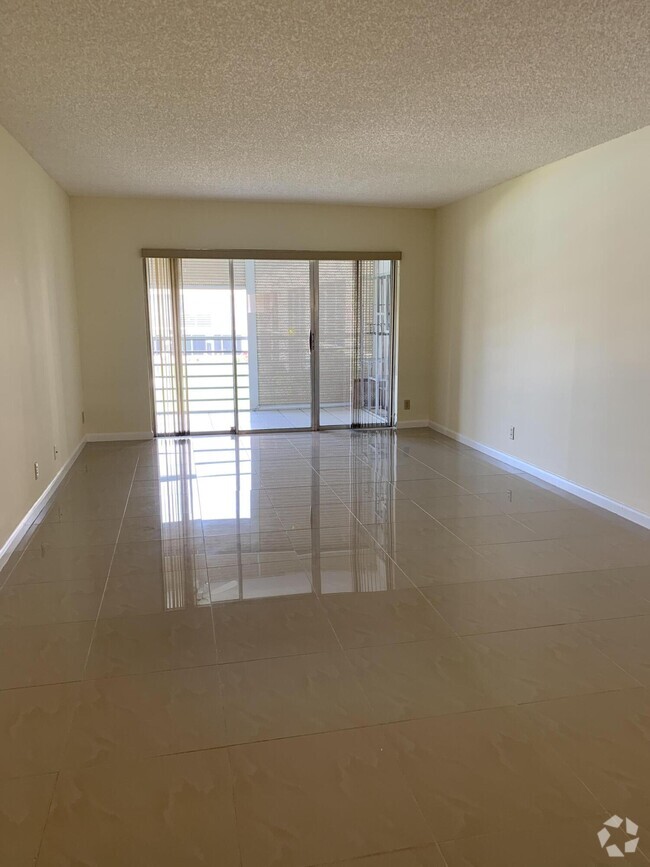 Building Photo - 3212 Strawflower Way Unit 204 Rental