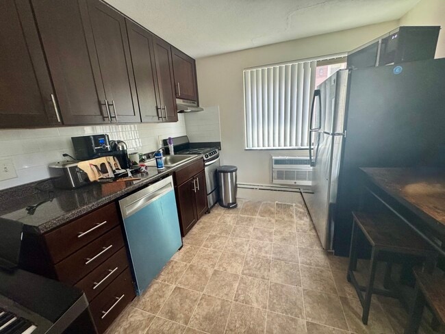 Building Photo - 16 Chester St Unit 37 Rental