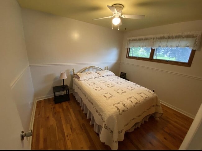 Photo - 404 26th Ave NE