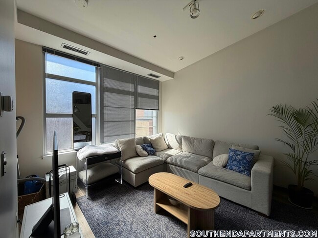 Photo - 160 E Berkeley St Unit 519