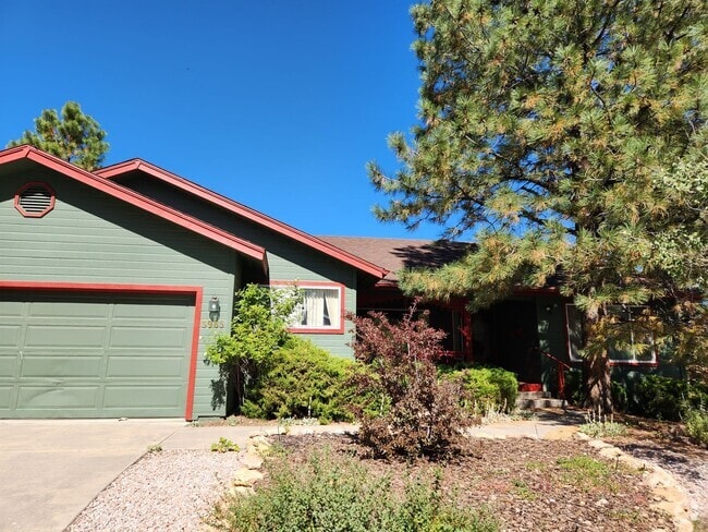 Building Photo - Available in JULY!  Large Single level Sin... Rental