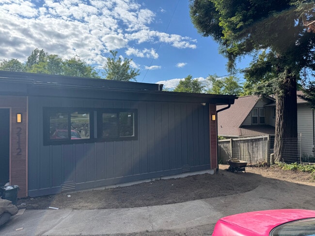 Photo - 2112 Sunset Dr W Apartment Unit #A