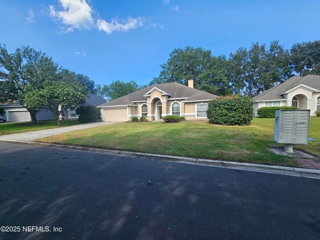 Building Photo - 1708 Dartmoor Ln Rental