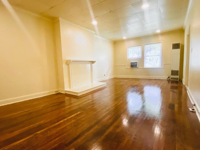 Photo - 2414-2412 W Club Blvd Unit R/S