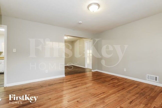 Photo - 6989 Adel Ln
