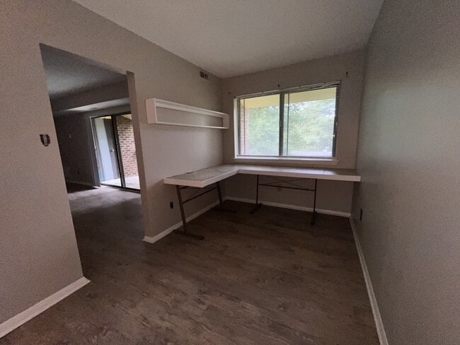 Photo - 1212 Schaub Dr