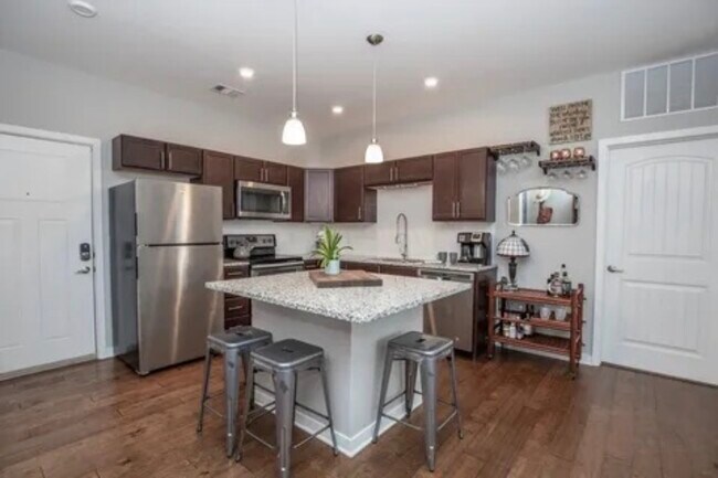 Photo - 1118 Litton Ave Unit 107