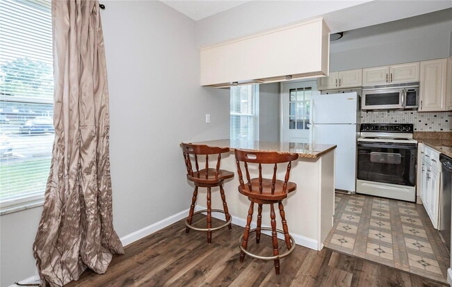 Bright & Spacious Unit with Natural Light