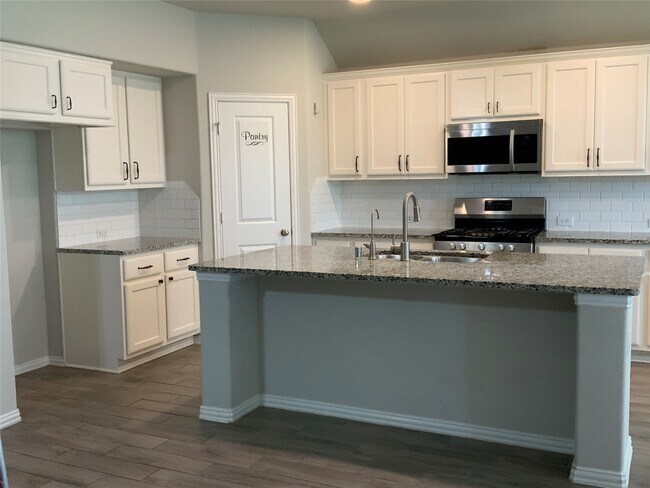 Photo - 7310 Saddle Tree Dr
