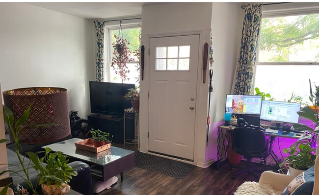 Photo - 1014 W 19th St