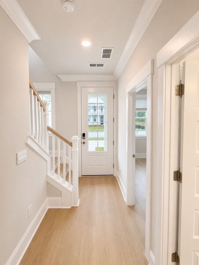 114 Midmills Ln