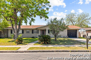 Building Photo - 4414 Tropical Dr Rental