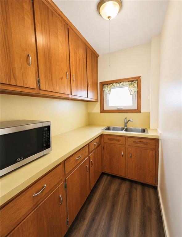 Photo - 495 Broad St Unit 2