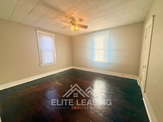 Photo - Spacious 2-Bedroom Home with Bonus Room & Sunroom