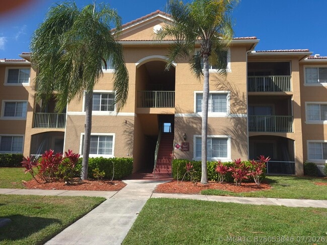 Building Photo - 3608 NW Adriatic Ln Unit 6-108