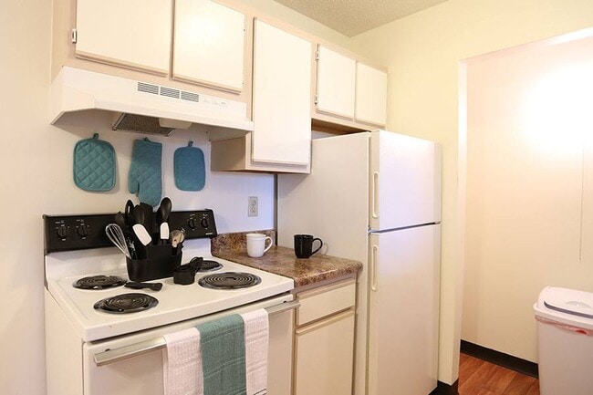 Photo - HUNTERS OAK APARTMENTS