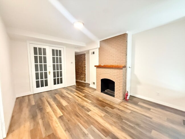 Building Photo - 1624 Aliceanna St Unit 1