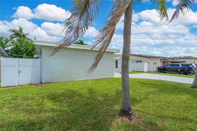 11911 NW 32nd Manor