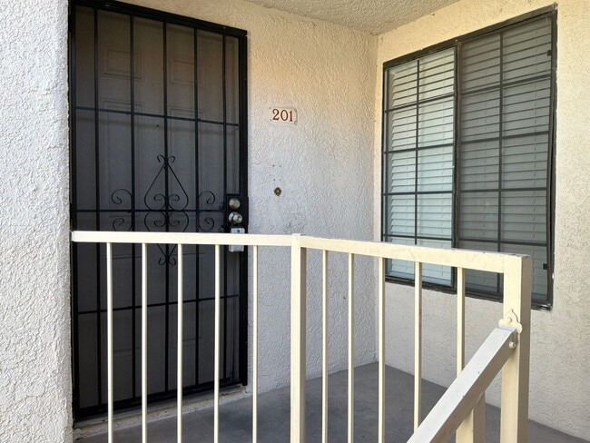 Photo - Condo 3 bedrooms 2 bathrooms 1 car garage gated subdivision. Unidad 201