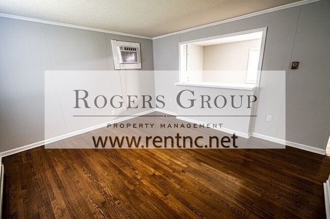 Photo - 106 Westbury Dr