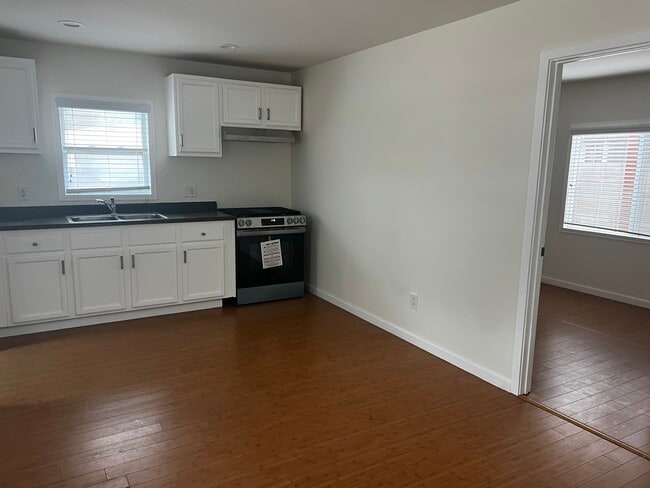 Photo - 12412 Gilmore Ave
