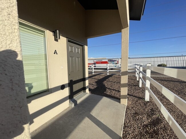Photo - 8900 Herbert St