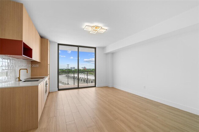 Photo - 90 NE 32nd St Unit 722
