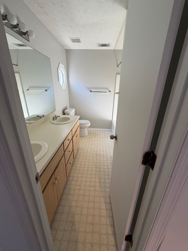 Photo - Great Home 12 min to Ft. Benning Gate