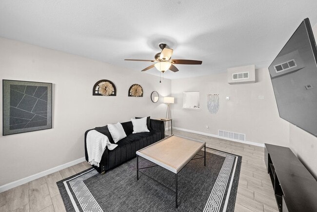 Photo - 7441 Alameda Ave Unit 11