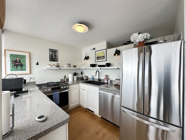 Photo - 6701 S Crandon Ave Unit B9