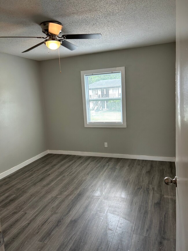Photo - 2508 Oak Forest Dr Unit D