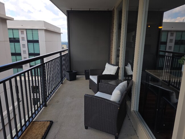 Photo - 620 Peachtree St NE Unidad 1916