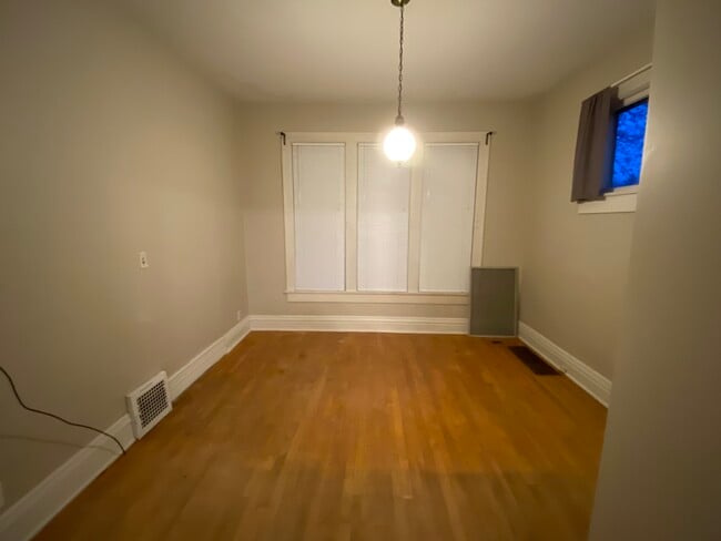 Photo - 688 Cook Ave