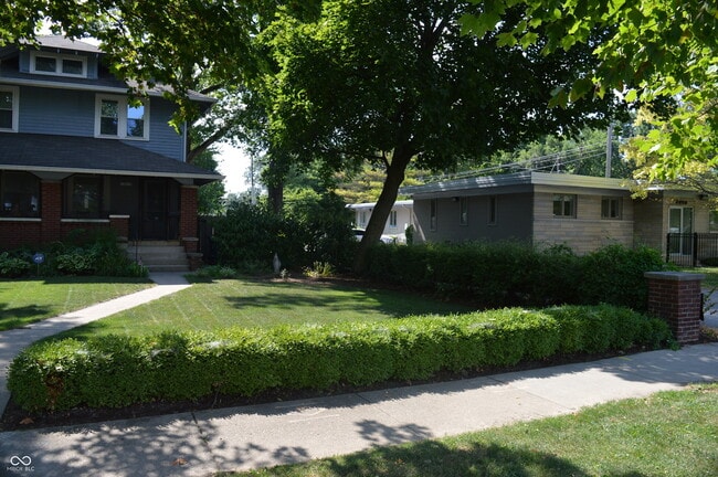 6048 N College Ave