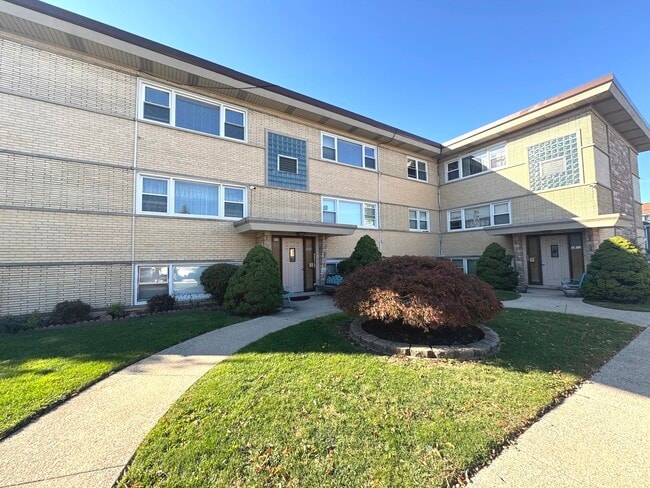 Building Photo - 2800 N 72Nd Ct Unit 7