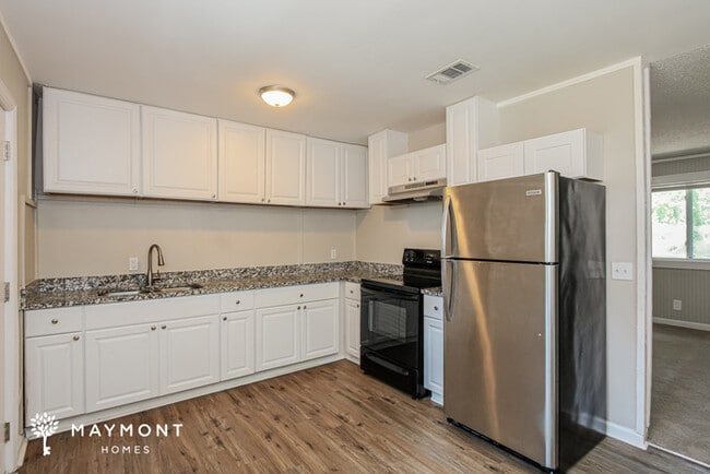 Photo - 2320 Lorick Ave