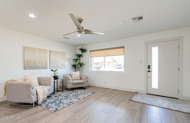 Photo - 7031 E Belleview St