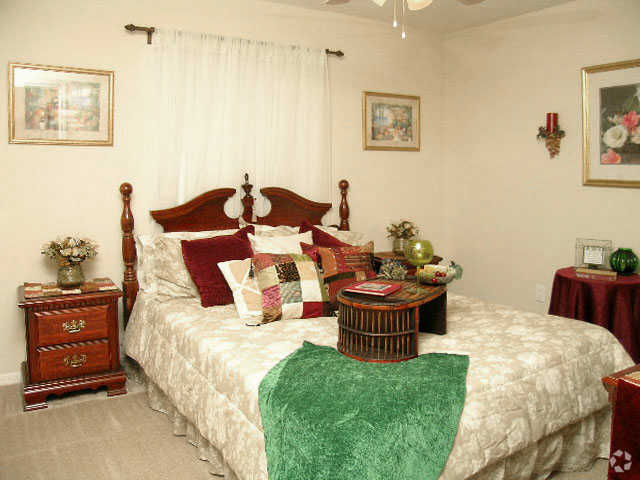 Habitación - Reserve at Eagle Landing (East)