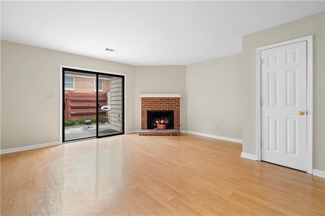 Photo - 2894 Webb Bridge Rd