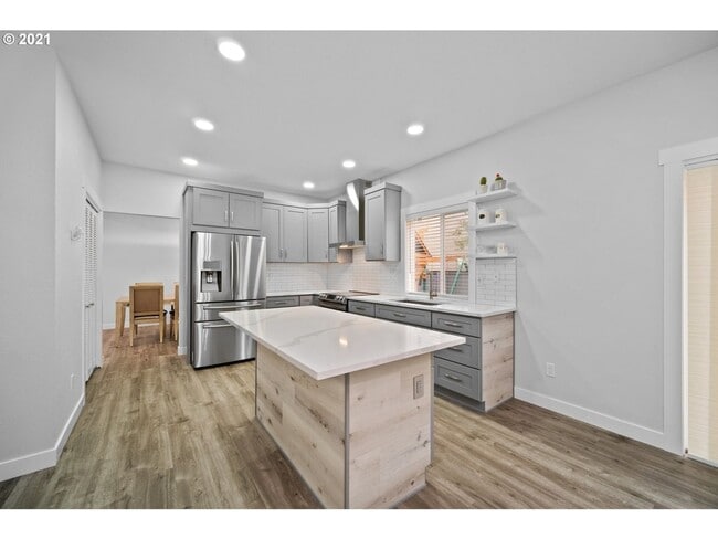 Photo - 4 Bedroom 2.5 Bath Home Recently Updated with Modern Finishes