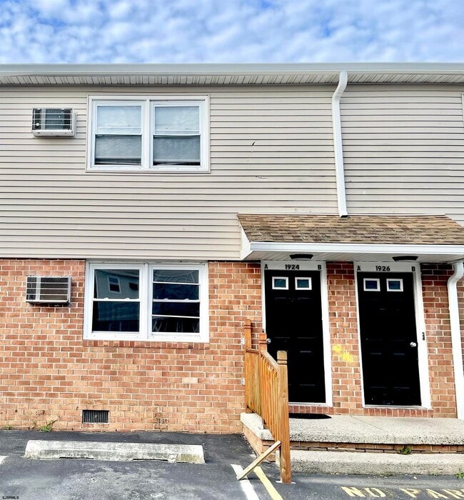 Building Photo - 1924 N Missouri Ave Unit A-A Rental