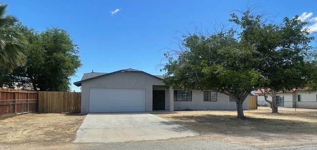 Building Photo - Beautiful House Available Now!!!