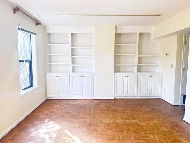 Photo - 744 Exton Court