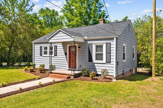 Photo - Beautiful 2 bedroom, 1 bath home near Downtown Durham, High-end Finishes and fenced-in backyard!