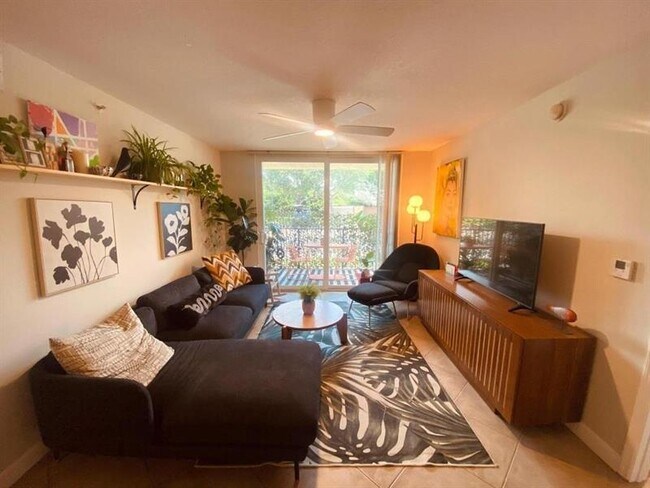 Photo - 405 Villa Cir