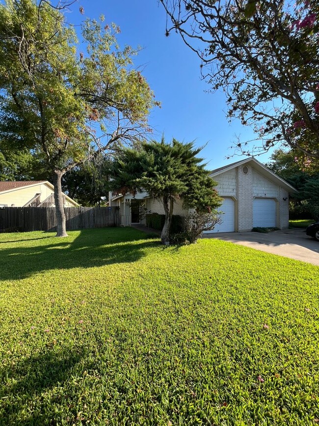 Photo - 2704 Aftonshire Way Unidad 2704 B Aftonshire Way