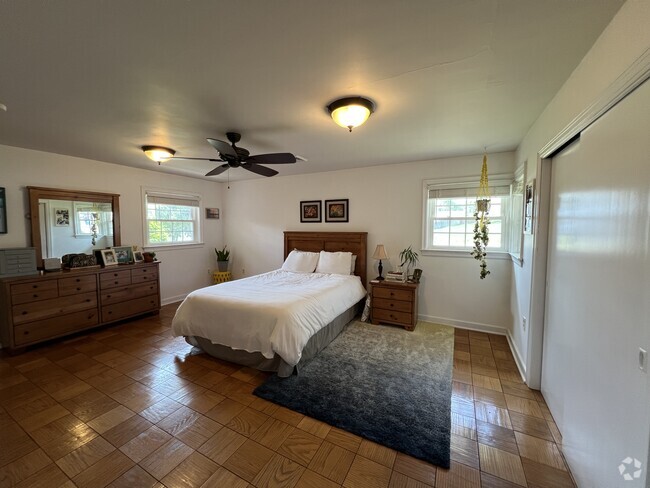 Building Photo - 120 Clearview Dr Rental