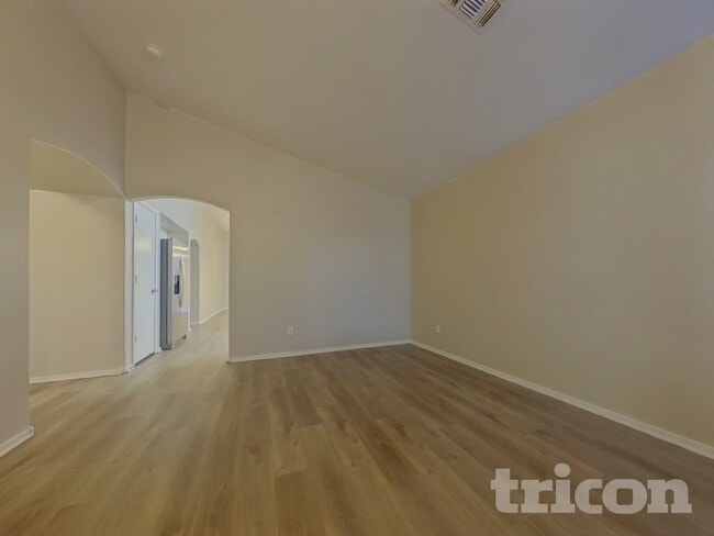 Photo - 12306 N Palm St